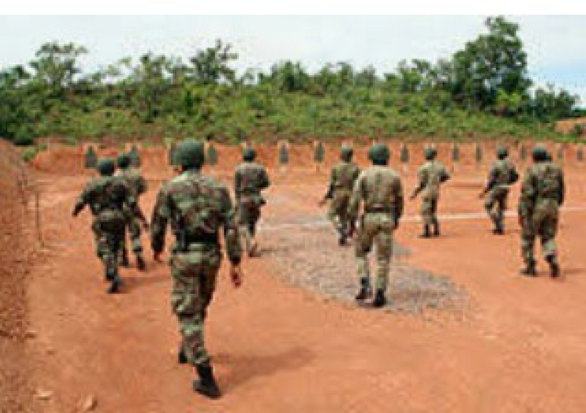 DESACRALISATION DE LA TENUE MILITAIRE À PARAKOU : Quand certains hommes en uniforme se déshonorent devant les civiles