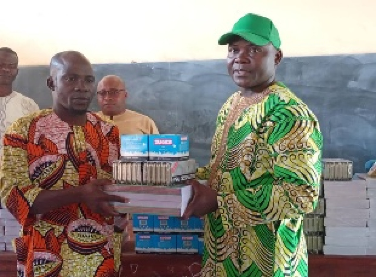 Tchatchou/Remise de prix aux meilleurs écoliers du cep et enseignants: Joël Domagui promeut l'éducation scolaire