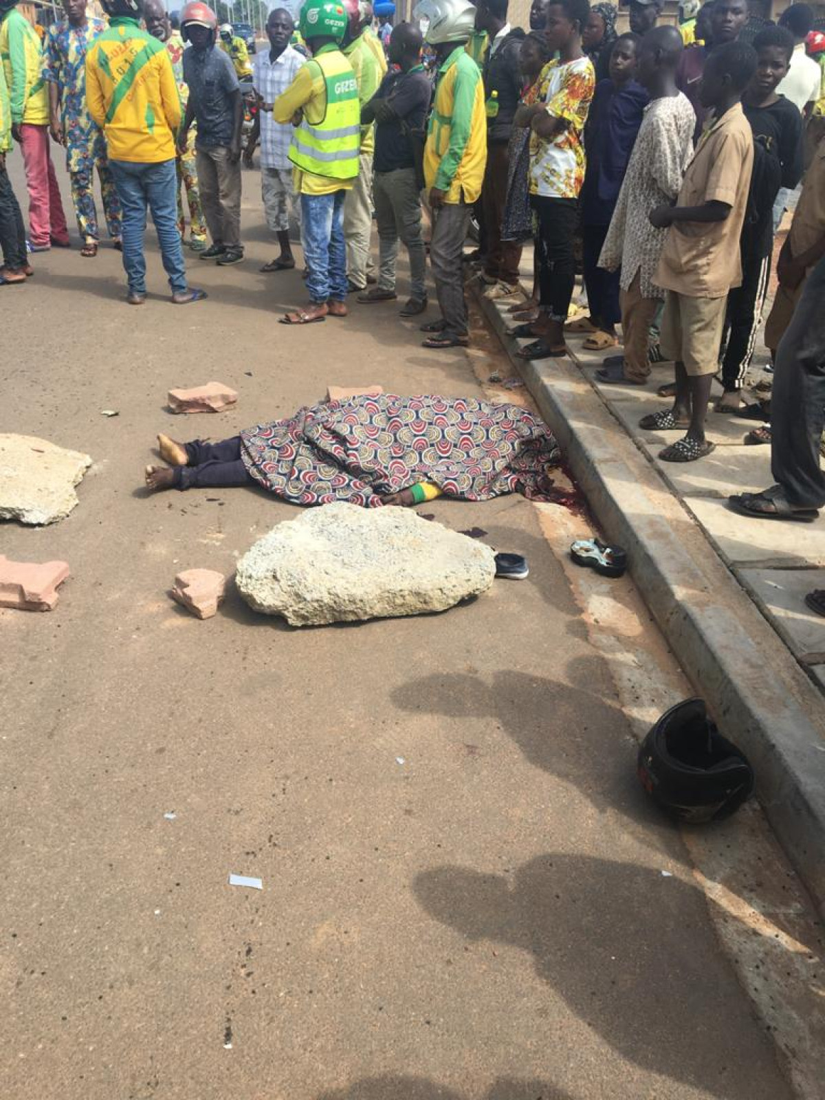 APRES LE DÉCÈS D&rsquo;UN DES LEURS PAR ACCIDENT DE CIRCULATION : Les zémidjans de Parakou révoltés