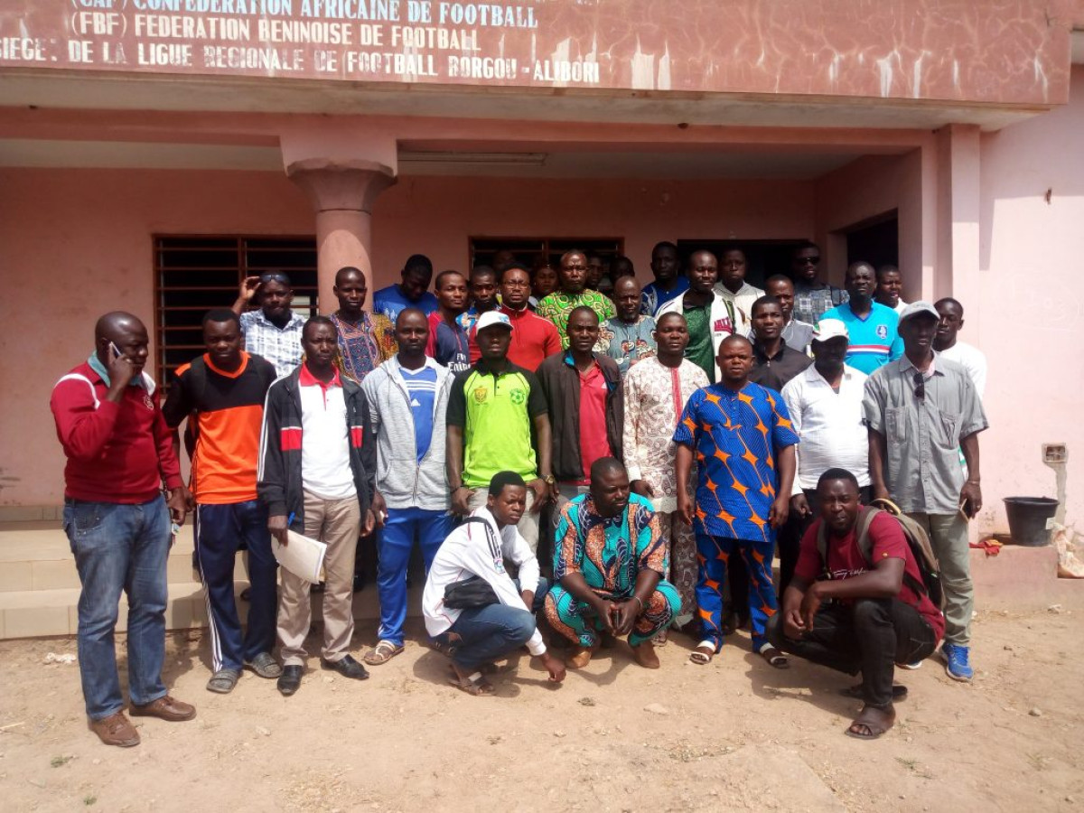 LIGUE REGIONALE DE FOOTBALL BORGOU : Toundé Yébadokpo échange avec les dirigeants de clubs  .Démarrage imminent du championnat régional au menu des échanges