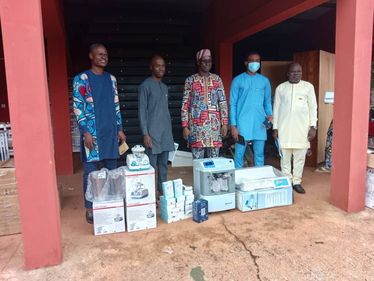 RÉCEPTION DE MATÉRIELS MÉDICAUX À LA MAIRIE DE PÉHUNCO  : Le Maire Koto Orou Maré soucieux du bien-être de ses populations