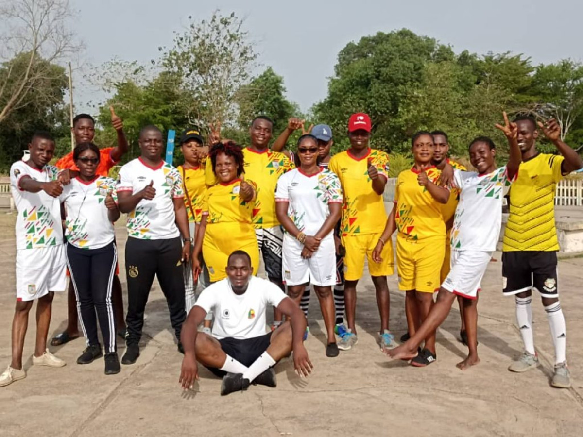 TOURNOI DE FOOTBALL DES MÉDIAS AU BENIN : L&rsquo;équipe du groupe de presse Daabaaru effectue sa première séance d&rsquo;entraînement