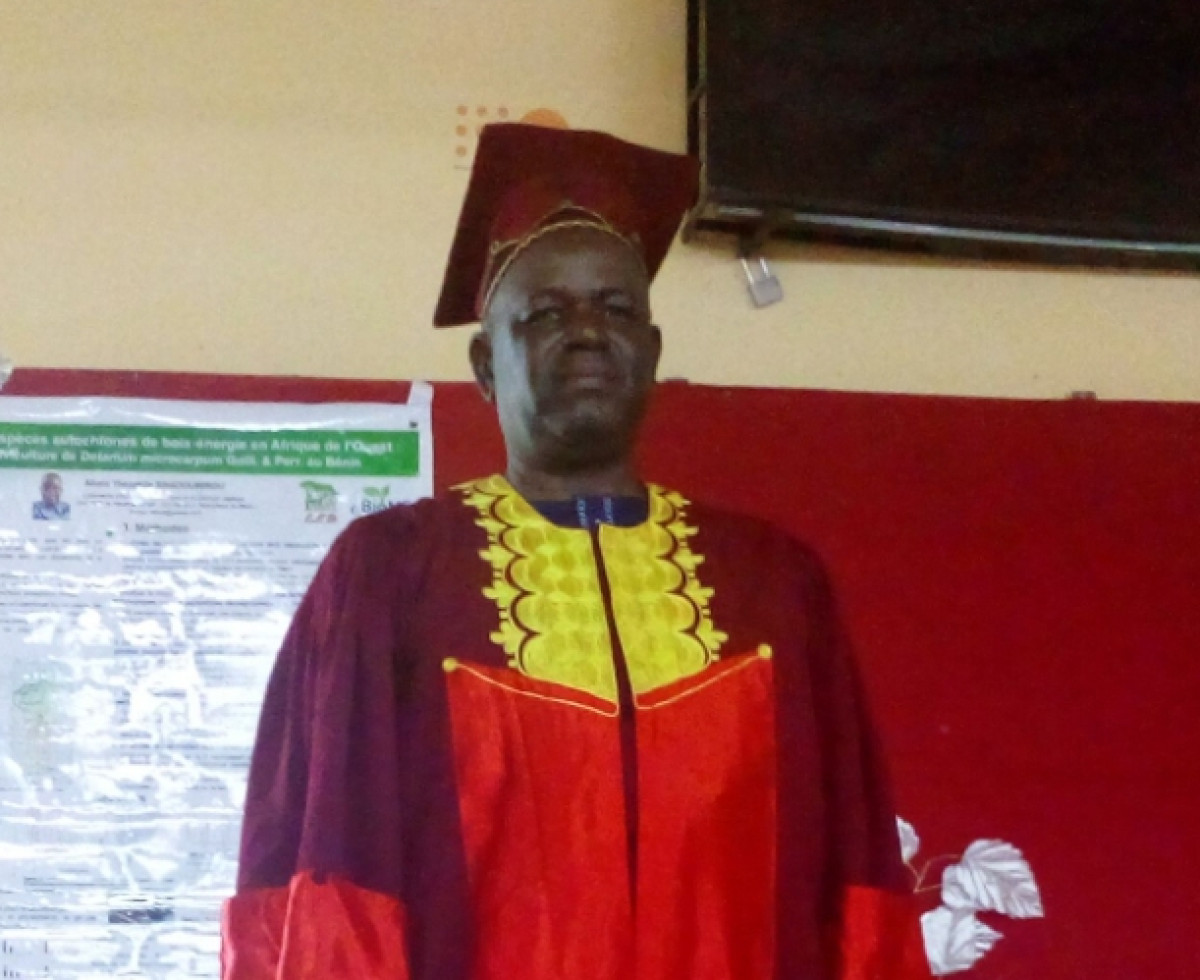 UNIVERSITÉ DE PARAKOU : Le Colonel Théophile Sinadounwirou, nouveau docteur en sciences agronomiques  . Il a travaillé pour la promotion des espèces autochtones