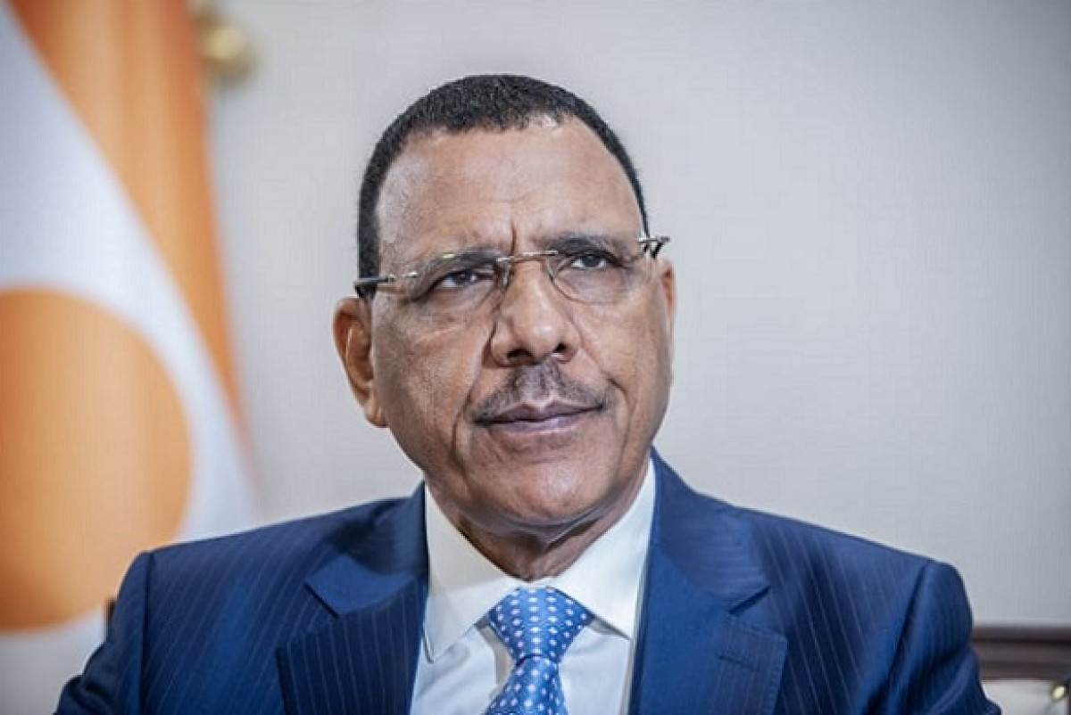 NIGER/ACCUSÉ DE « CRIME DE TRAHISON » PAR LA JUNTE : La Cour d&rsquo;État du Niger lève l&rsquo;immunité de l&rsquo;ancien président Bazoum