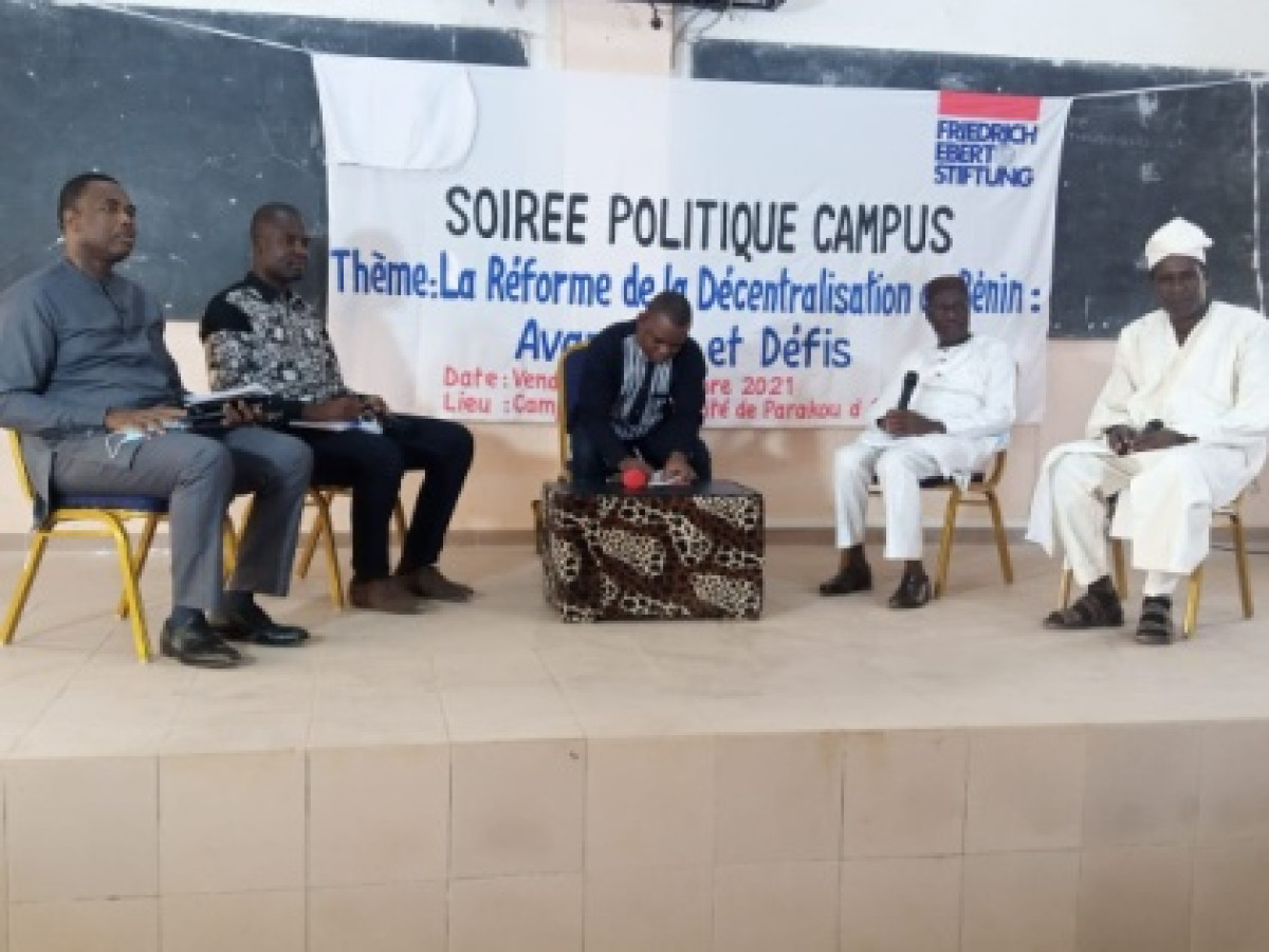 SOIRÉE POLITIQUE CAMPUS À PARAKOU : La réforme de la décentralisation au Bénin passée au scanner
