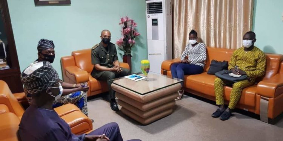 AUDIENCE A LA PRÉFECTURE DE PARAKOU : Le préfet Cissé reçoit une délégation de la Jci