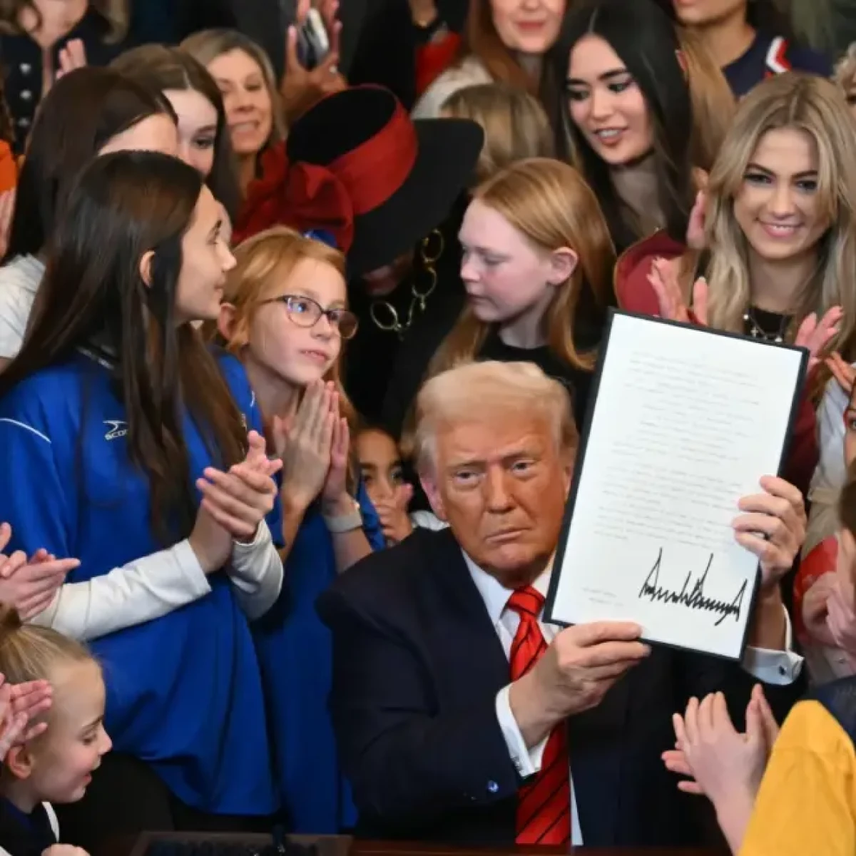 Homosexualité aux Usa: Trump interdit la pratique des sports féminins par les transgenres
