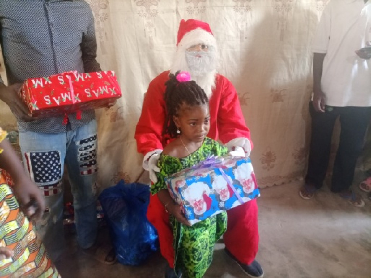 CELEBRATION DE  LA NATIVITE A PARAKOU : Les écoliers du Csp bilingue “Les brillants” ont fêté Noël