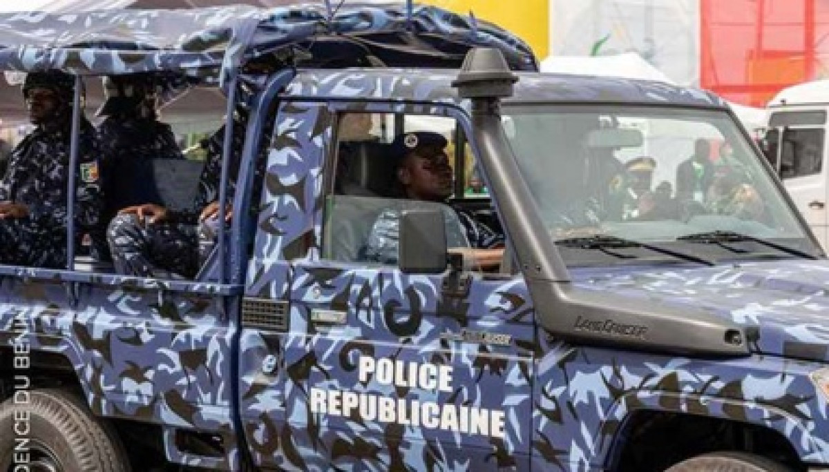 BENIN/POUR AVOIR ESCROQUE 45 MILLIONS A UNE FEMME : Un homme arrêté par la police républicaine