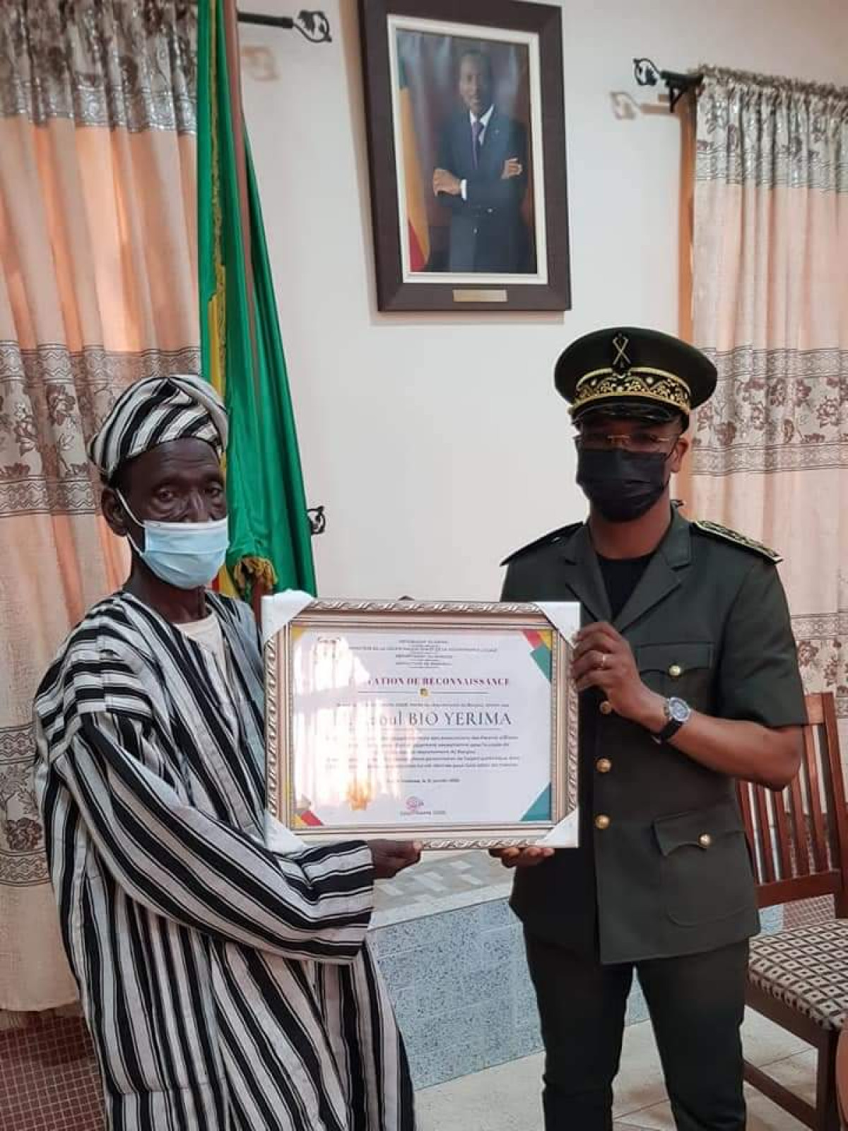 POUR SON ENGAGEMENT AUX CÔTÉS DES ACTEURS DE L&rsquo;ÉDUCATION DANS LE BORGOU : Le président de la Fedape Bio Yerima distingué par le préfet Cissé