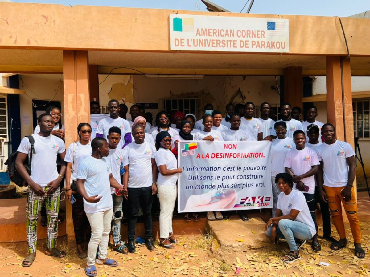 LUTTE CONTRE LA DÉSINFORMATION : Raïnatou Assa arme la communauté estudiantine de Parakou  