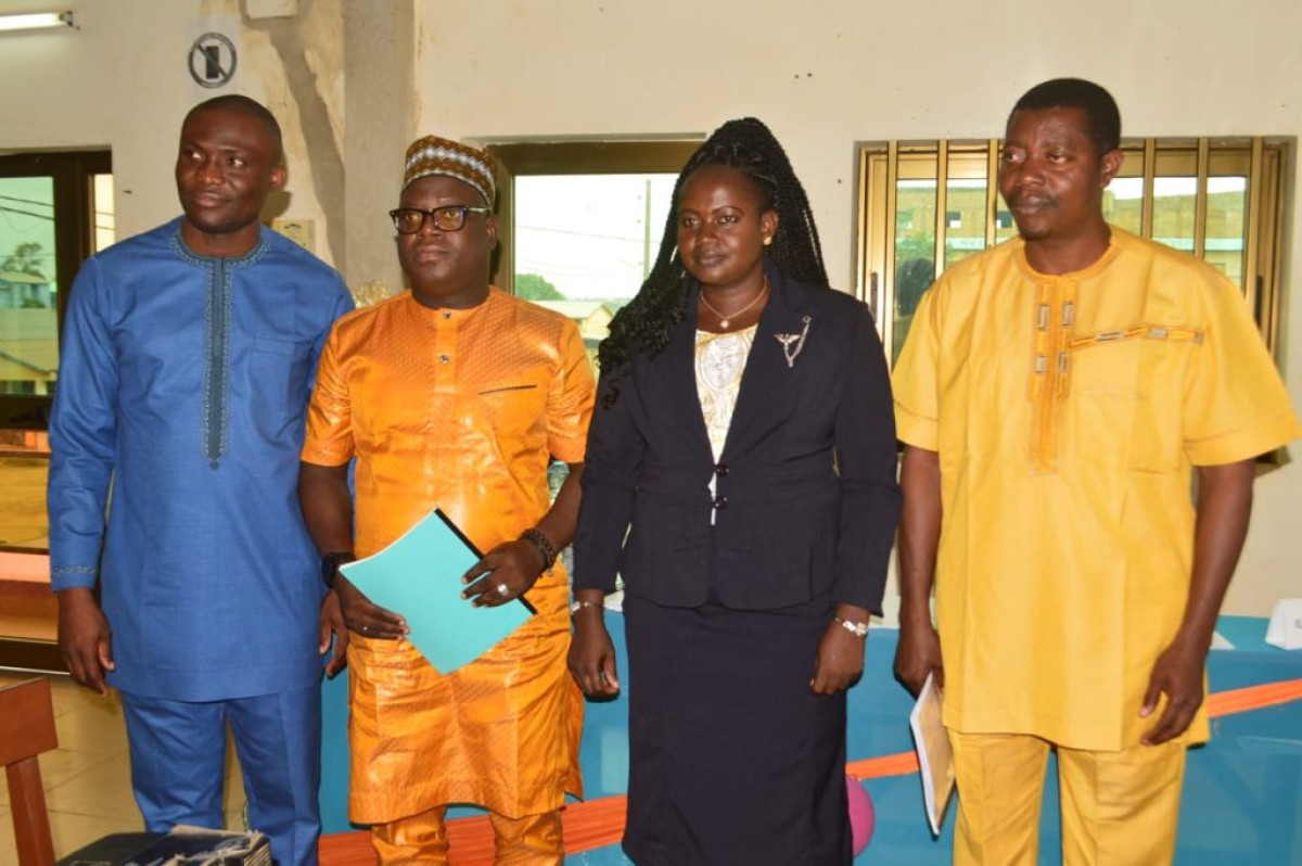 SOUTENANCE À L’ESAE DE PARAKOU : Salamatou Kora Bah Masso décroche avec brio son master en audit et contrôle de gestion