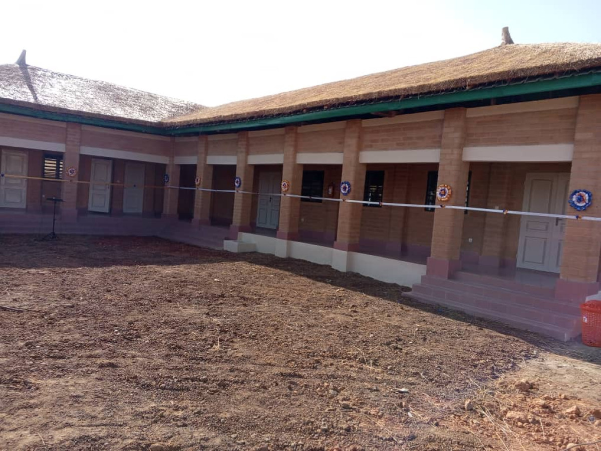 BORGOU/INAUGURATION DU CENTRE D&rsquo;INCUBATION ARIZIKI À TINRÉ : La Fondation Hubi & Vinciane soutient l&rsquo;entrepreneuriat des jeunes  .Des programmes de mentorat et sessions de formation mis en place