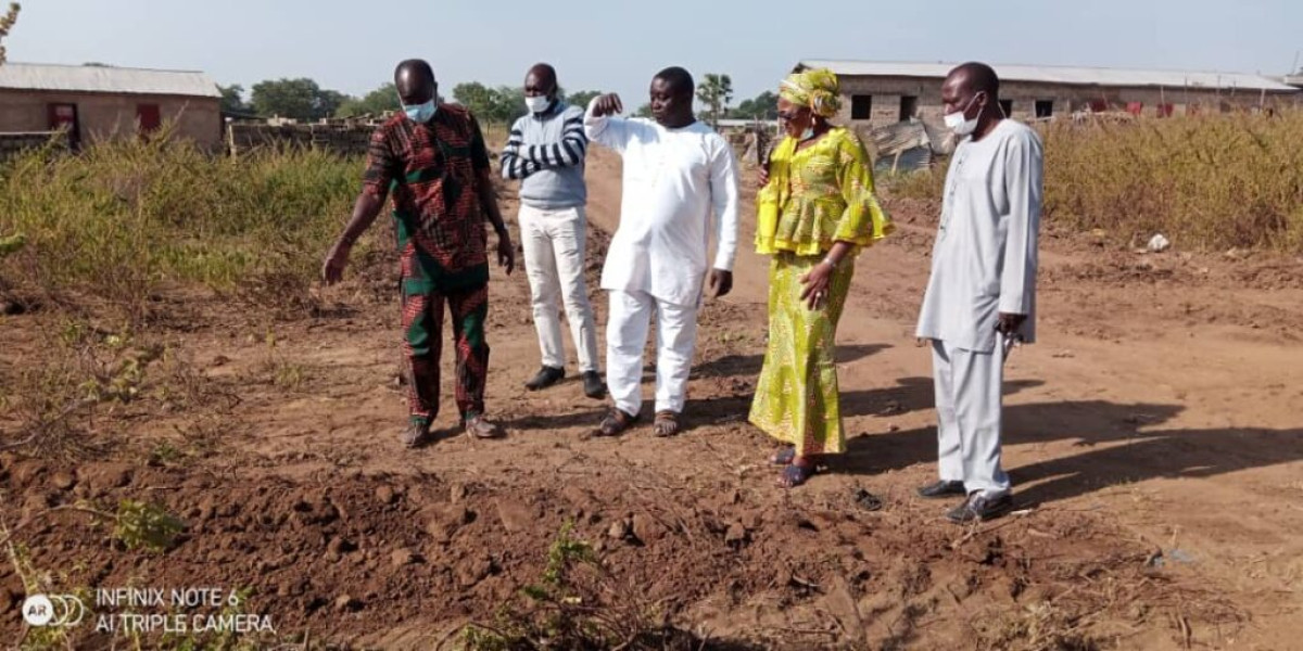 TRAVAUX D&rsquo;OUVERTURE ET DE REPROFILAGE DES RUES À KANDI : Zinatou Alazi Saka déterminée à offrir le meilleur à ses mandants . Plus de 12.000 mètres linéaires d&rsquo;ouverture et de reprofilage de voies en cours