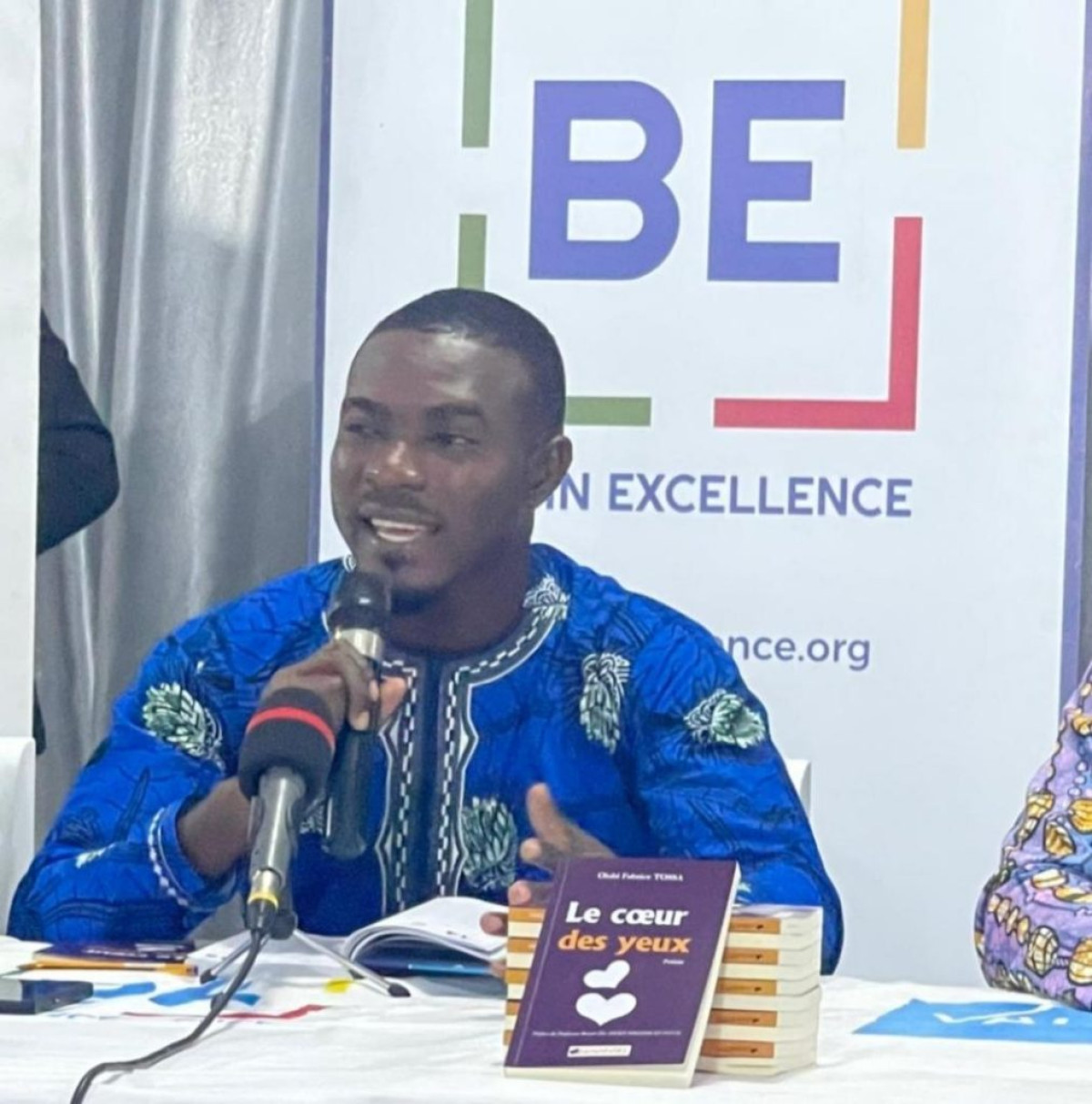 NOUVELLE PARUTION LITTÉRAIRE AU BÉNIN : « Le cœur des yeux » de Fabrice Tossa, qui démystifie la poésie