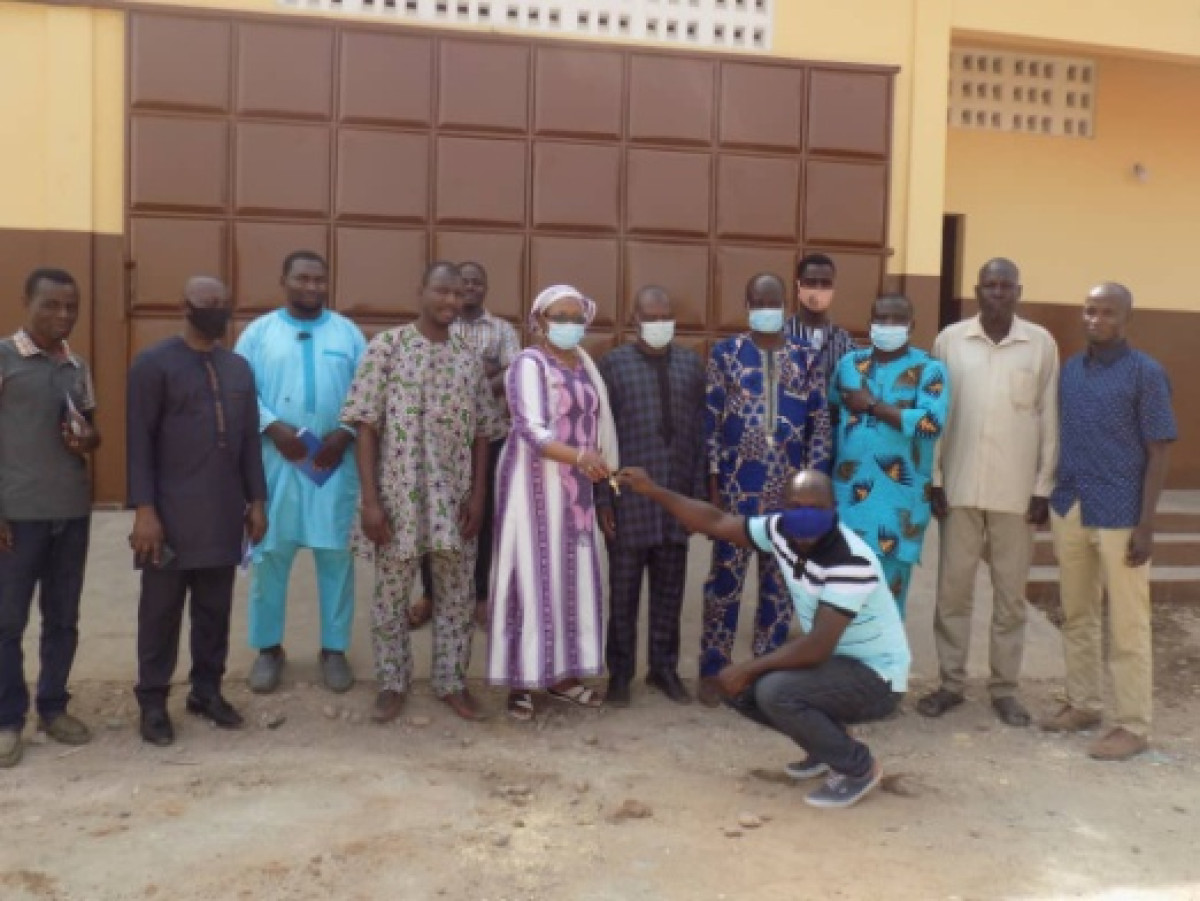 KANDI : Le maire Zinatou Alazi réceptionne des infrastructures socio-communautaires