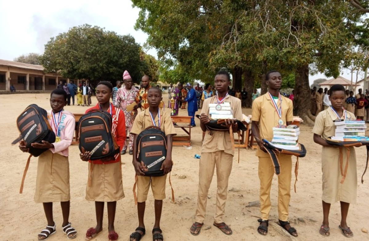 CONCOURS EXCELLENCE EN MATHÉMATIQUES À PARAKOU : Les meilleurs apprenants reçoivent leurs prix 