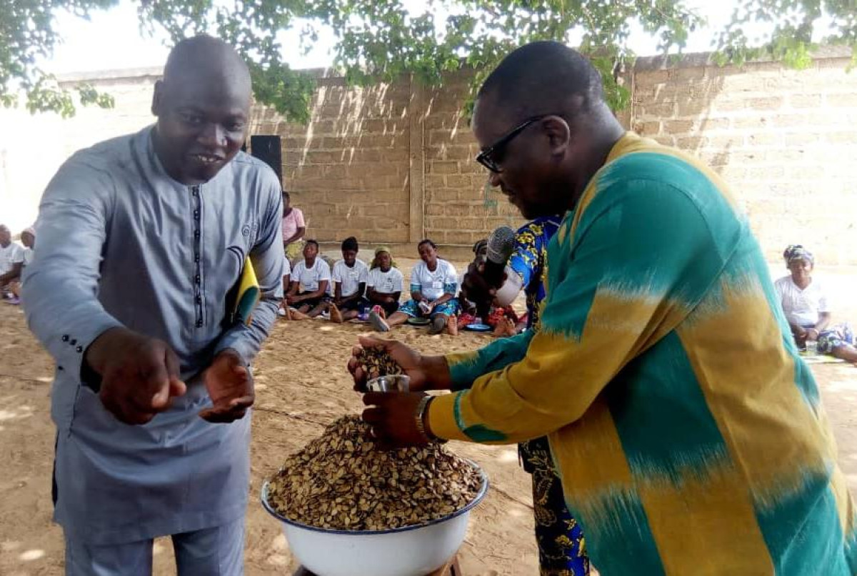 CELEBRATION DE LA JIF A PARAKOU : L’Ong Okouabo et Charles Toko valorisent la femme  . Épilogue de la 6e édition du championnat de décorticage du sésame