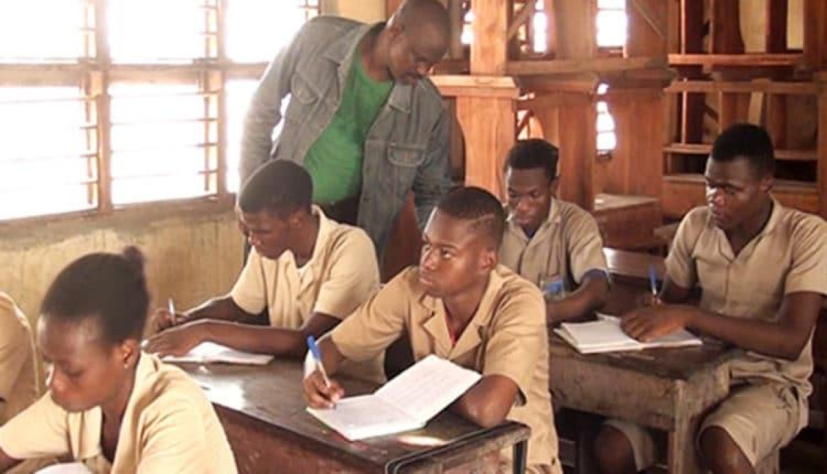 PASSAGE FRAUDULEUX DES ÉLÈVES DE PLUSIEURS ÉTABLISSEMENTS SECONDAIRES DU BORGOU : Des enseignants épinglés  .«On transforme des 2 en 12, des 0,50 en 18…», affirme un censeur