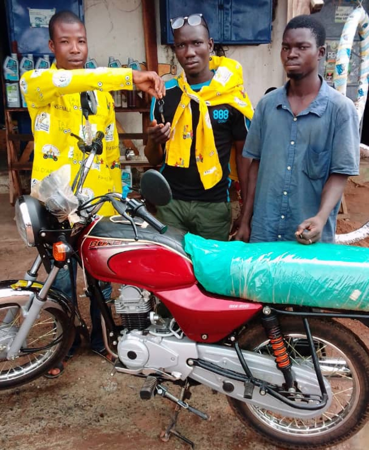 SECTEUR DES CONDUCTEURS DE TAXIS-MOTOS A PARAKOU : La réforme de la mairie dans sa phase active . Plus d&rsquo;une soixantaine d&rsquo;engins saisis