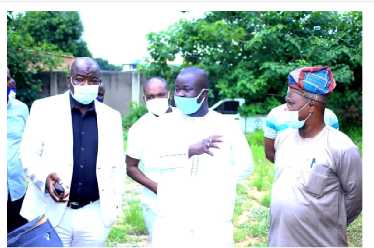 REMISE DE SITES A PARAKOU : L&rsquo;équipe du maire Yaya ouvre ses premiers grands chantiers