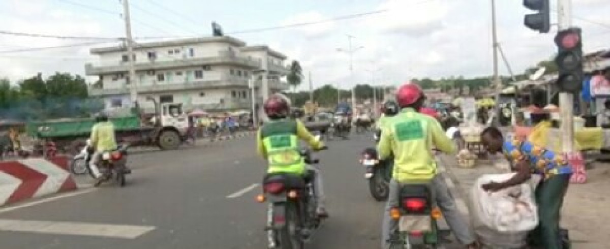 METIER DE TAXI MOTO AU BENIN,  Au cœur du 1er palliatif au chômage des jeunes