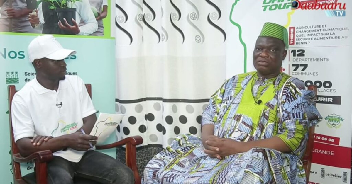 Le maire de sèmè-kpodji à l&rsquo;occasion de bénin daabaaru tour: «nous sommes parfois en proie à des inondations dues à la montée des eaux…», déplore Jonas Gbenameto