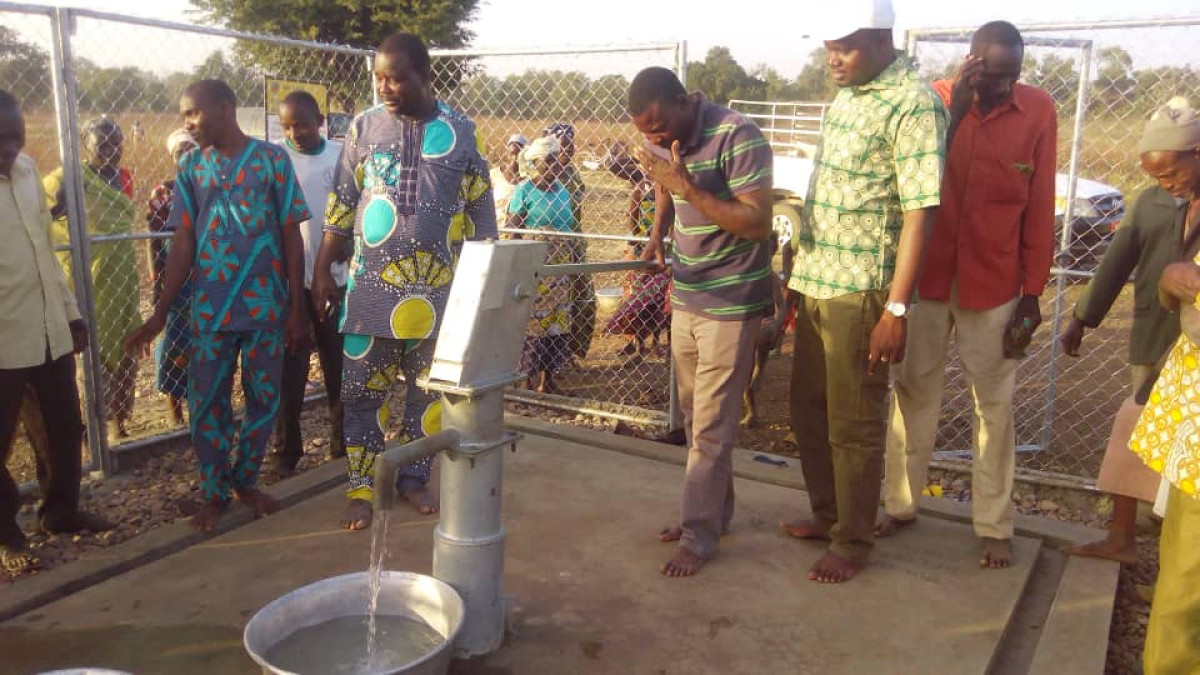 MISE EN SERVICE DE 13 FORAGES DANS LA COMMUNE DE BANIKOARA : Les efforts de Sarako Tamou reconnus par Helvetas Bénin