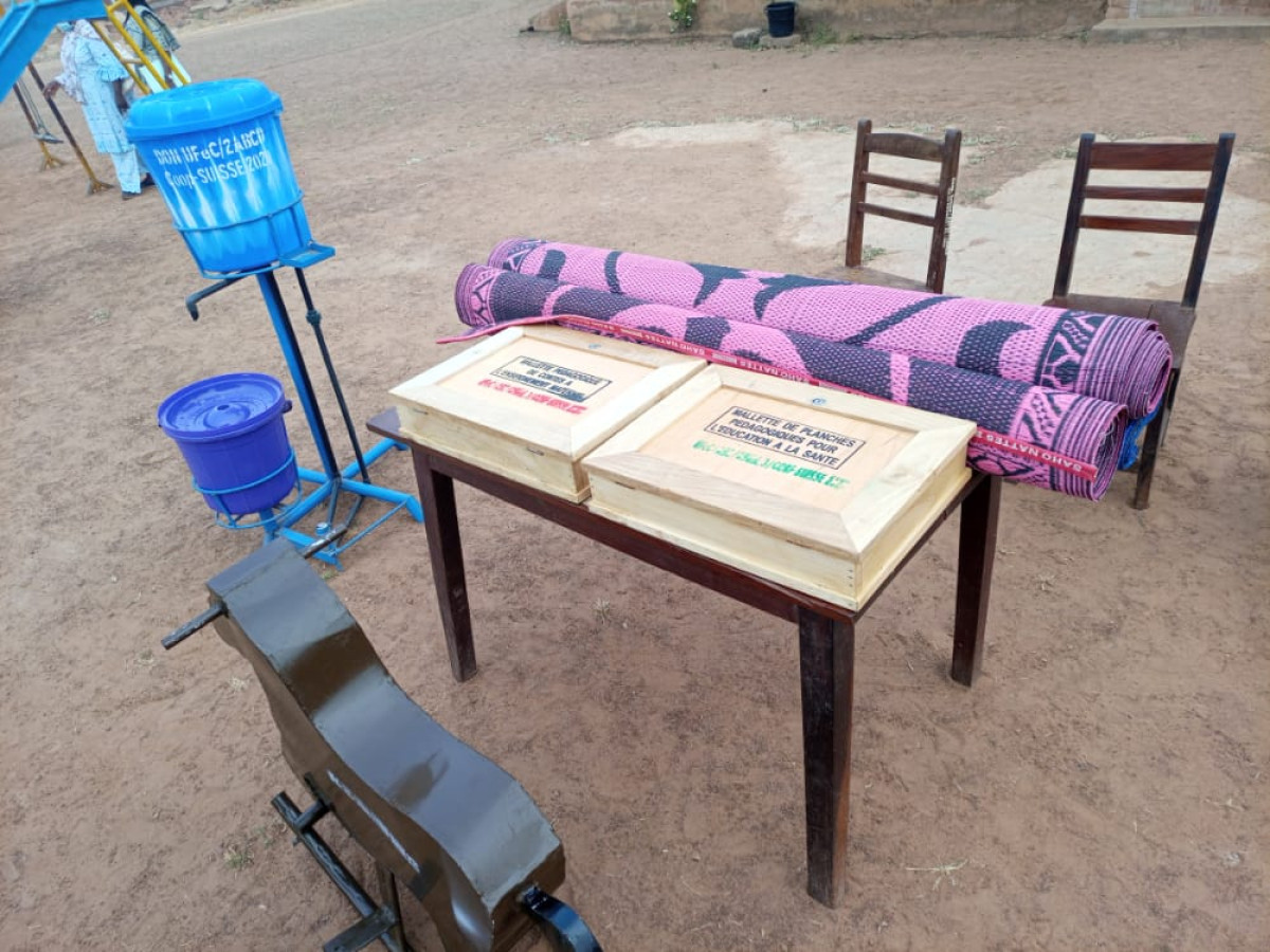 N&rsquo;DALI/ GRÂCE À L&rsquo;UFEC-2ABCD,  La Ca Marguerite Sinangnissiré fait don de matériels didactiques à l’école marternelle de Sirarou