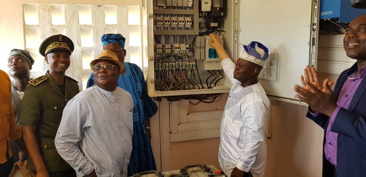 ÉLECTRIFICATION RURALE AU BÉNIN : Talon éloigne les ténèbres de Bouanri