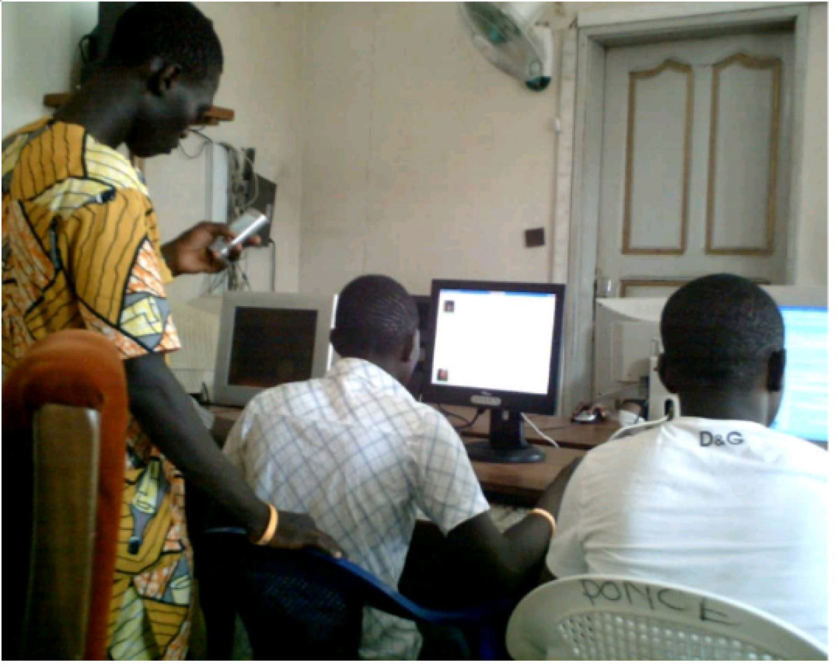 DÉVELOPPEMENT DU NUMÉRIQUE : Que deviennent les cybercafés à l&rsquo;ère des Smartphones ?