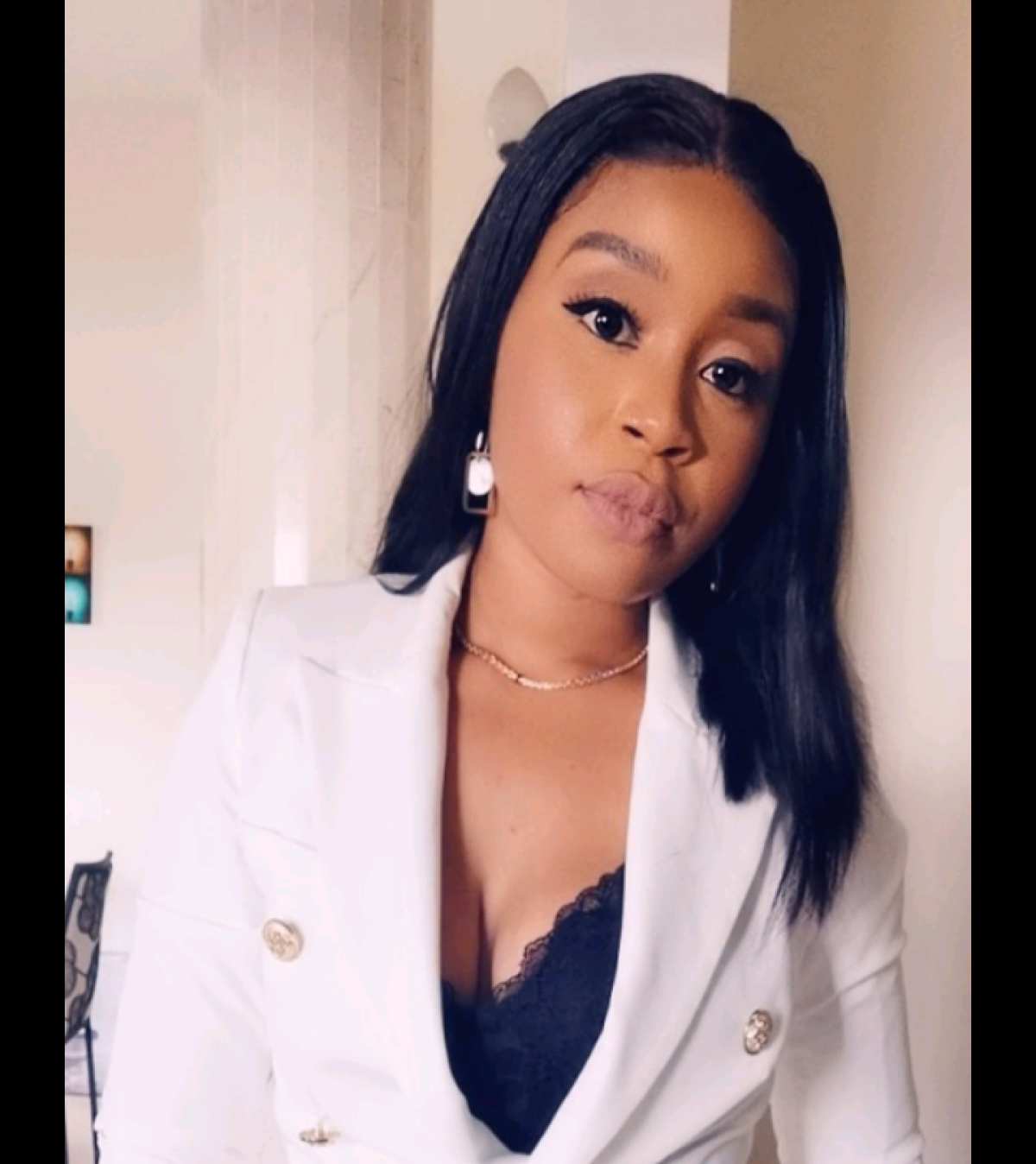 FACULTÉ DES SCIENCES DE SANTÉ DE COTONOU : Dr Bona Darou Ousmane décroche son Des en ophtalmologie . Major de sa promotion, elle reçoit une distinction