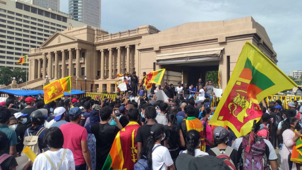 SRI-LANKA : Le président veut démissionner