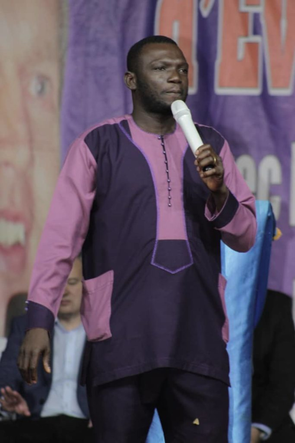 COIN DES VERTUS : Le courage, une force indispensable pour réussir .« Le courage est une vertu qui permet d’entreprendre des choses difficiles », dixit l’apôtre Olusegun Ajisebutu