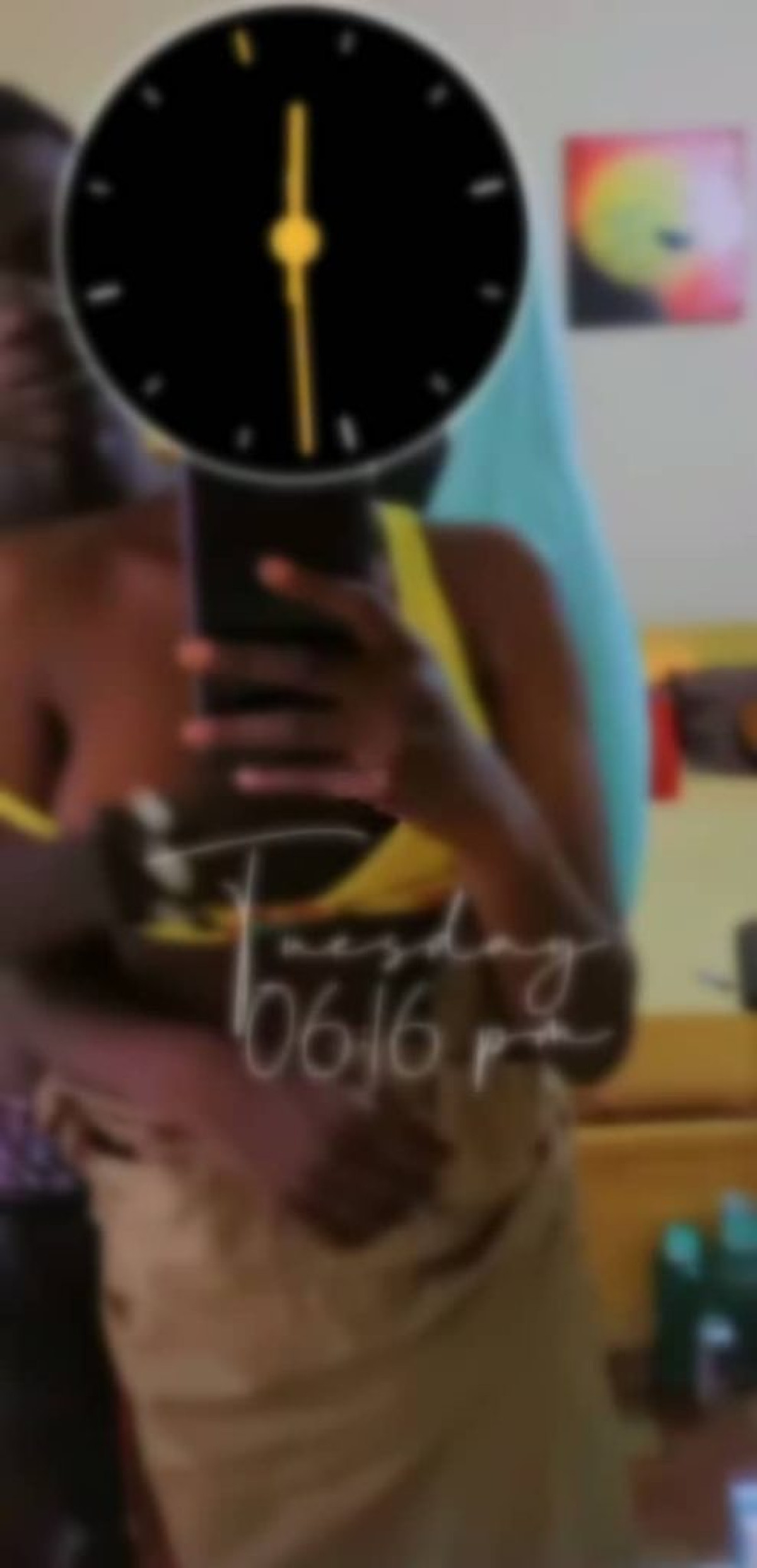 BÉNIN/PARAKOU : Deux élèves du Ceg Guema en mode »star porno »