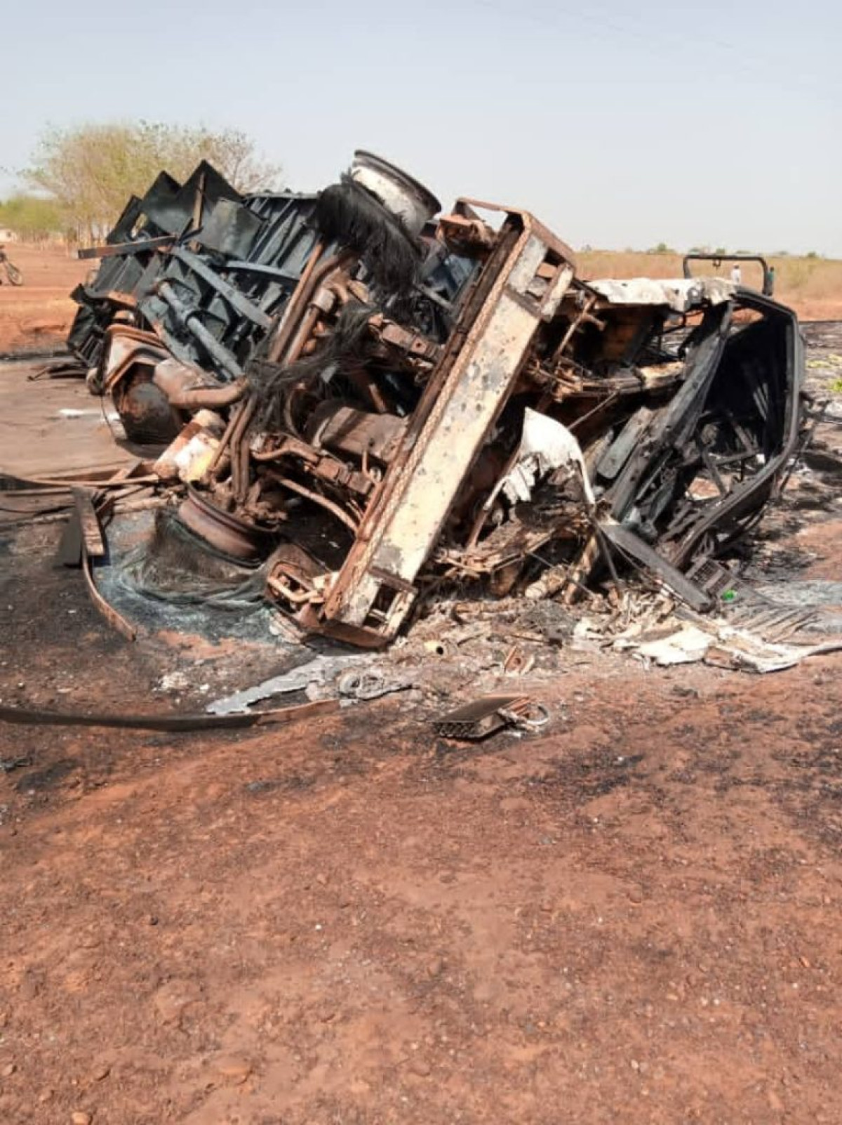 ALIBORI/ACCIDENT D’UN CAMION CHARGÉ D’ESSENCE « KPAYO » : Deux morts calcinés, des blessés et des dégâts