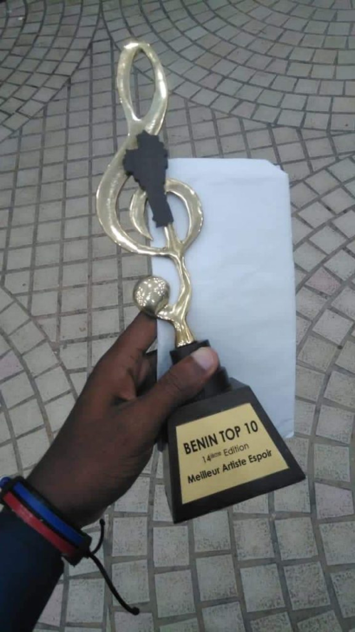 BÉNIN TOP 10 AWARD : Tonner-X sacré meilleur artiste espoir de l’année