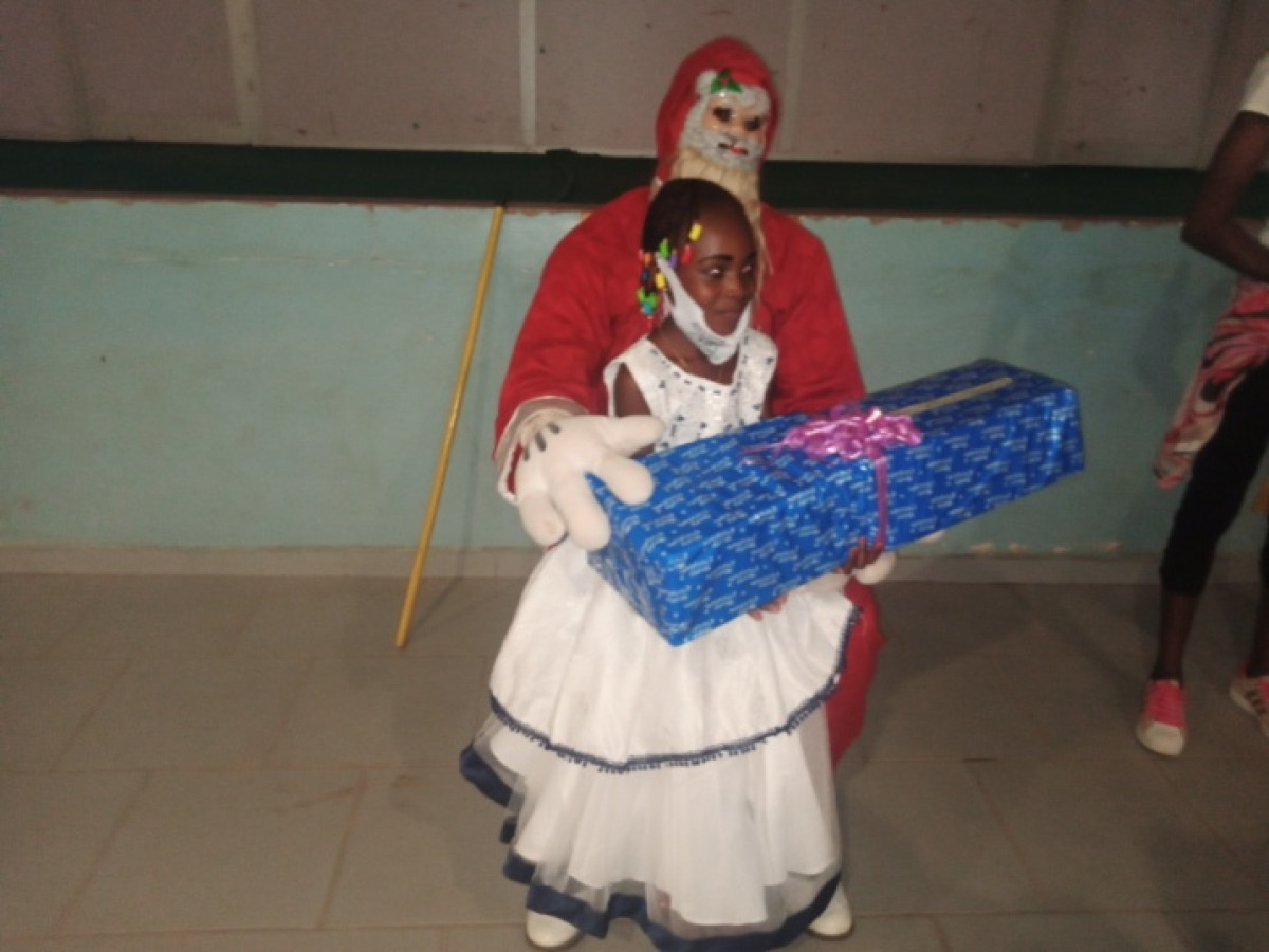 PARAKOU/GRÂCE AU SOUTIEN DU MAIRE CHARLES TOKO : Le Synaprolyc célèbre noël des enfants d’enseignants