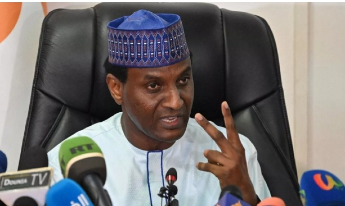 SUITE À L’INTERVIEW DU PRÉSIDENT PATRICE TALON SUR LE BLOCAGE DU PÉTROLE NIGÉRIEN : Le Premier Ministre du Niger Ali Lamine Zeine réplique