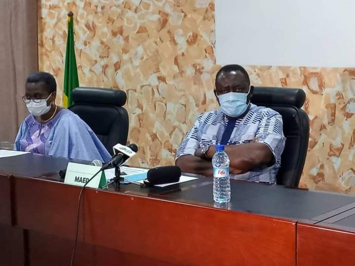 PROJET D’APPUI AU DEVELOPPEMENT DE LA FILIERE ANACARDE ET L’ENTREPRENEURIAT AGRICOLE (PADEFA-ENA) : Le ministre Gaston Dossouhoui lance la phase active