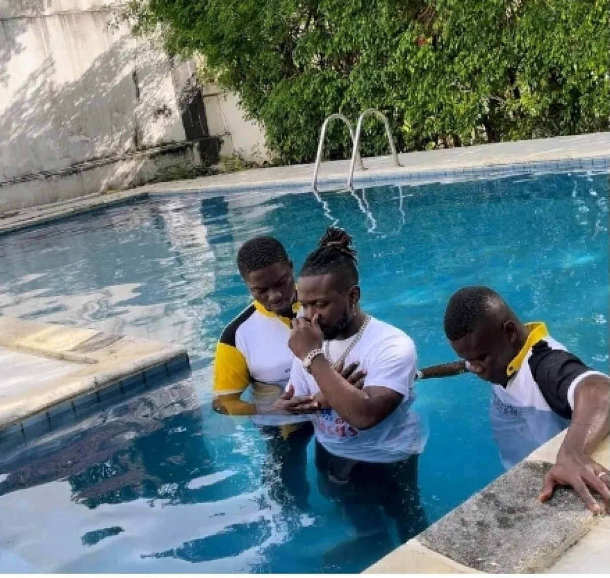 BAPTISÉ PAR IMMERSION : L’artiste béninois Fanicko, né de nouveau