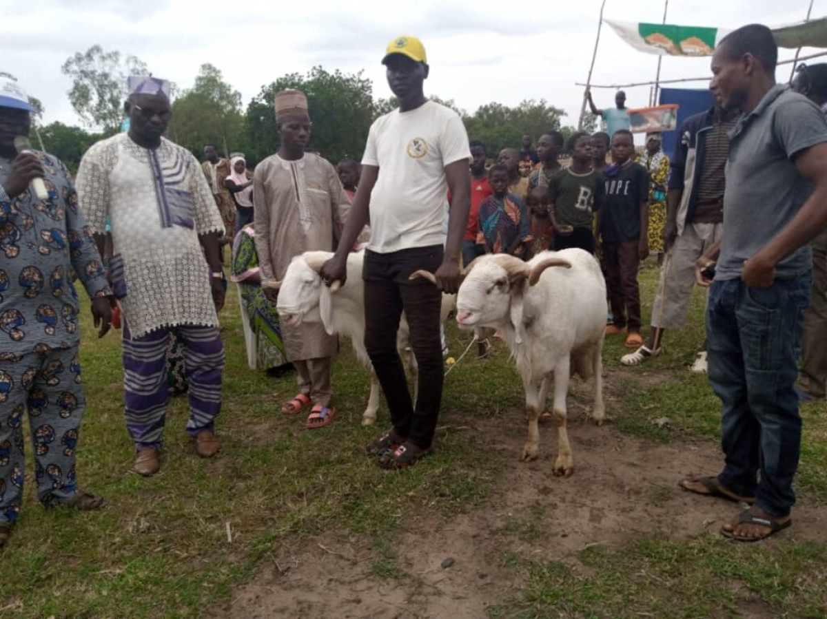 FOIRE AGRO-PASTORALE DU RÉSEAU OUSMANE TRAORÉ A PARAKOU : Le Rot promeut le « consommons local » . Les lauréats du concours du mouton le plus gros et le plus fort connus