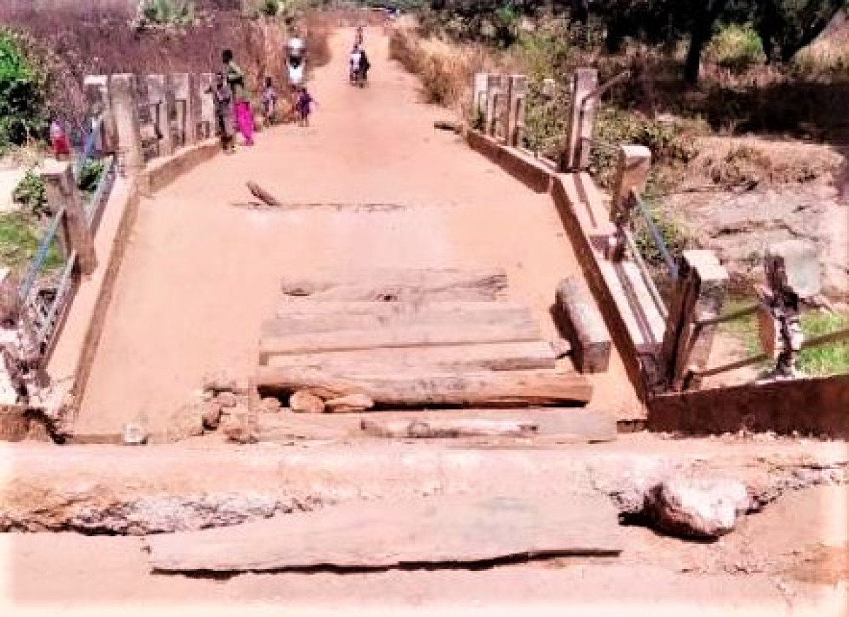 EFFONDREMENT DU PONT DU VILLAGE DE NASSOUKOU A KOUANDE : Le maire Kouandé-Sounon en larmes