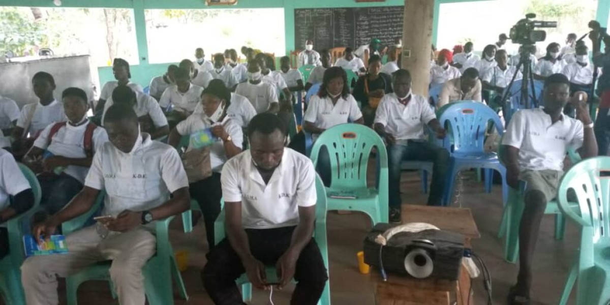 JOURNEE D&rsquo;ORIENTATION SUR LES METIERS DE L&rsquo;AGRICULTURE (JOMA-2020) : De nouveaux bacheliers à l&rsquo;école de Toko à la ferme Kdk