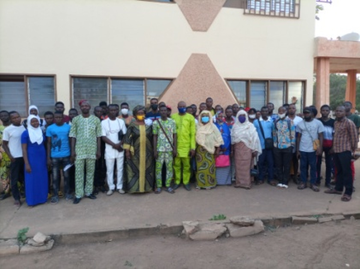 UNIVERSITE DE PARAKOU : Le Rot parle d&rsquo;entrepreneuriat aux étudiants