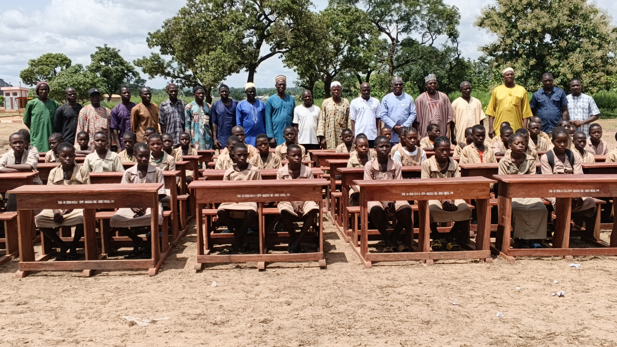 Amélioration du cadre d'apprentissage à Bembéréké: la mairie dote les Epp Gando Bou et Nassa de 55 tables-bancs