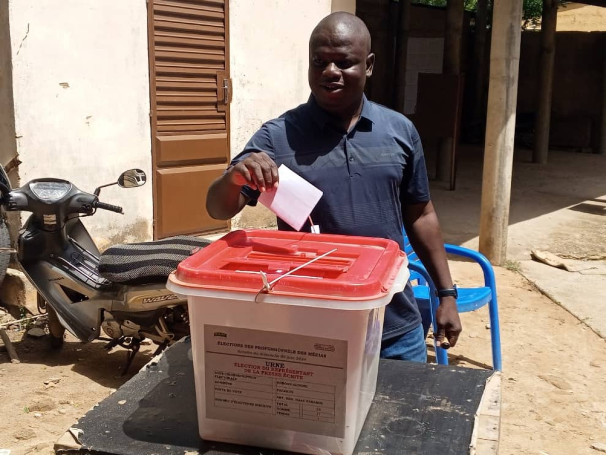 PARAKOU/ÉLECTIONS DES REPRÉSENTANTS DES PROFESSIONNELS DES MÉDIAS À LA HAAC : Les impressions du Président de l’Unamel-Bénin Barnabas Orou Kouman après son vote