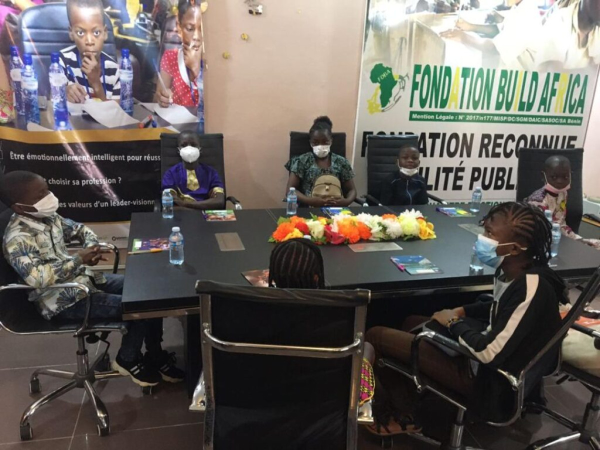 PROMOTION DE L’EXCELLENCE DANS L’ATLANTIQUE ET LE LITTORAL : La Fondation Buld Africa honore 20 meilleurs élèves aux examens