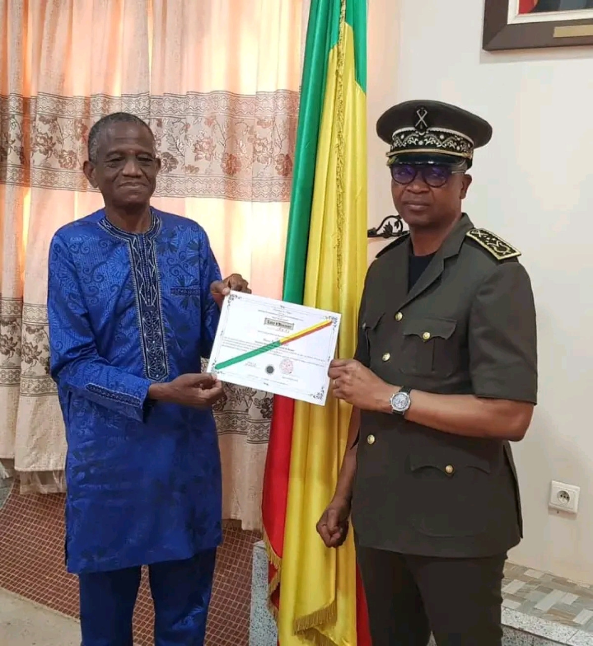 Distinction des membres du cabinet et des chefs services de la préfecture de Parakou: le préfet Djibril Mama Cissé célèbre l’excellence administrative