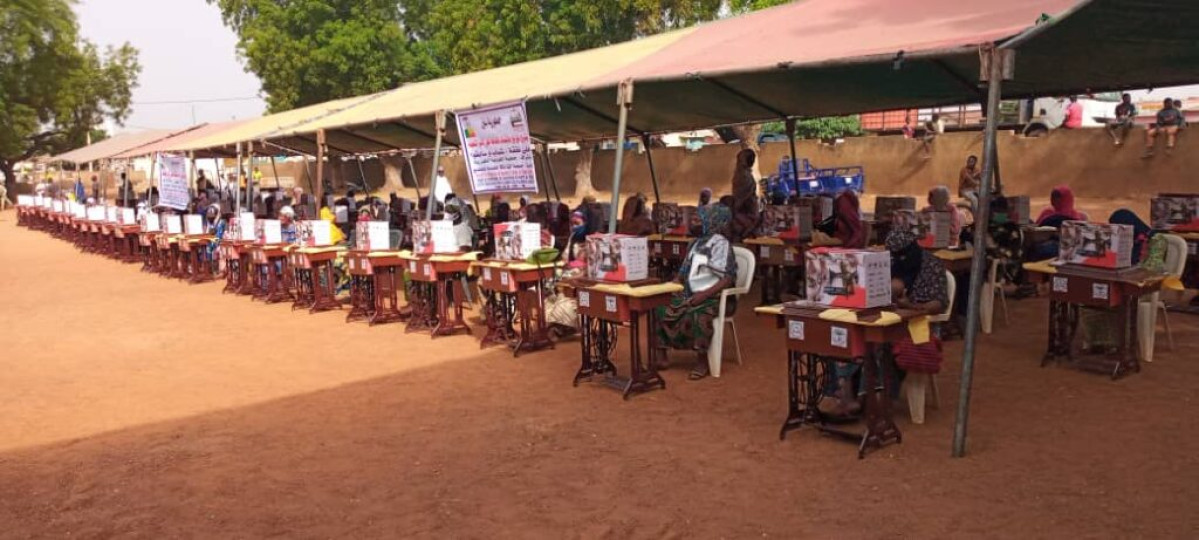 DISTRIBUTION GRATUITE DES MACHINES A COUDRE AUX FEMMES COUTURIERES DÉMUNIES DE DJOUGOU : L’association Alfa Taaka fait œuvre utile
